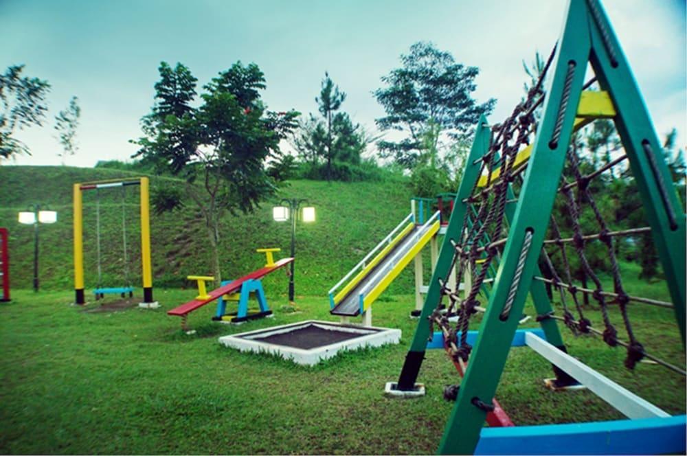 Marbella Suites Bandung Cimenyan ภายนอก รูปภาพ