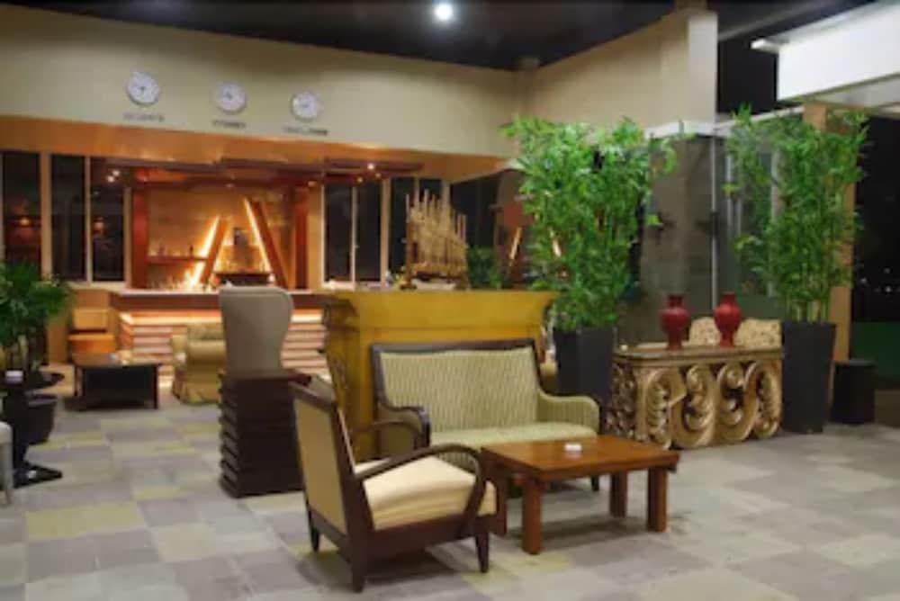 Marbella Suites Bandung Cimenyan ภายนอก รูปภาพ