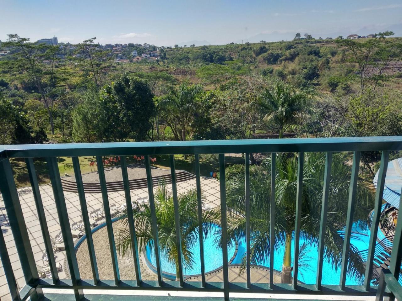 Marbella Suites Bandung Cimenyan ภายนอก รูปภาพ