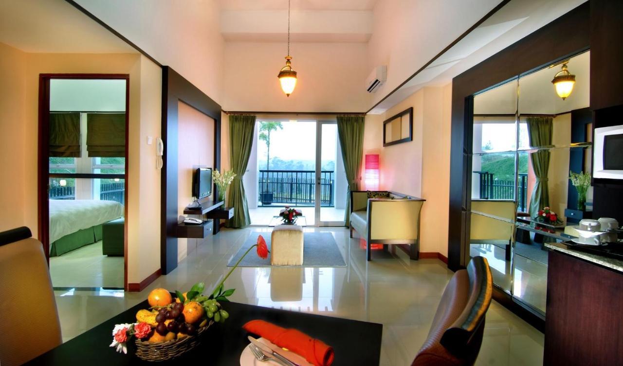 Marbella Suites Bandung Cimenyan ภายนอก รูปภาพ